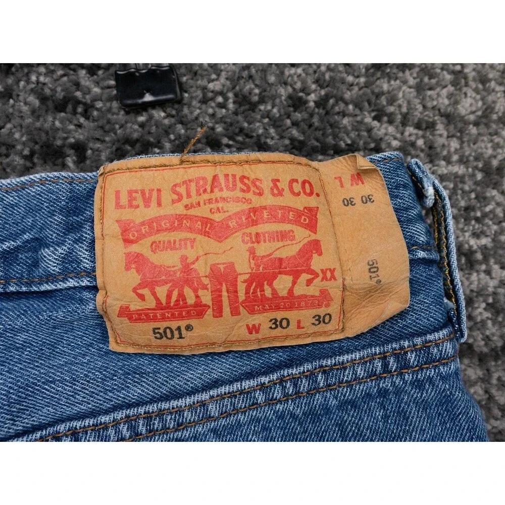 Levis 501 Jeans Mens 30x30 Blue Straight Button Fly Cotton Denim Casual Preppy